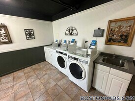 64 Hemenway St, Unit 26 in Boston, MA - Building Photo