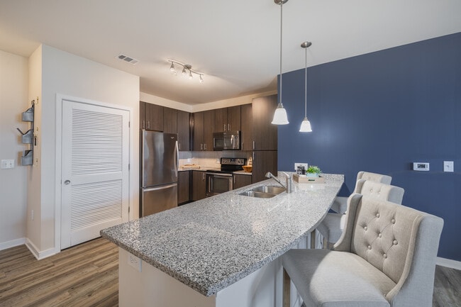 Bridgeside at Patriots Point in Mount Pleasant, SC - Foto de edificio - Interior Photo