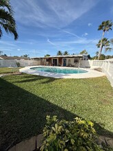 1642 NE South St in Jensen Beach, FL - Building Photo - Building Photo