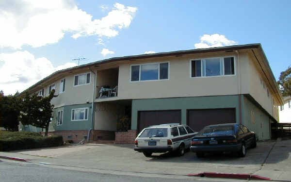 15 Broadway in Millbrae, CA - Foto de edificio