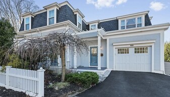 58 Hancock St in Lexington, MA - Building Photo