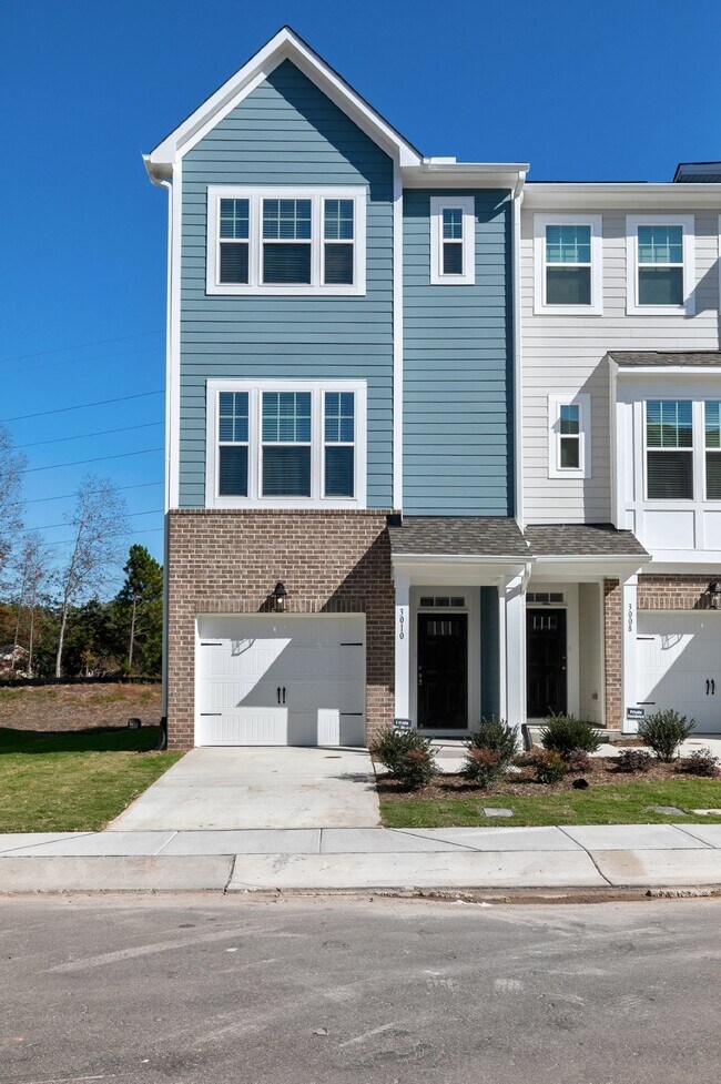 3010 Worthy Way in Durham, NC - Building Photo - Building Photo