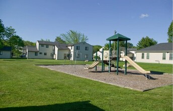 Hidden Brook Apartment Homes in New Bedford, MA - Building Photo - Building Photo