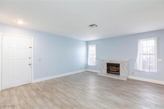 6623 W Tropicana Ave in Las Vegas, NV - Building Photo - Building Photo