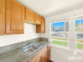 3472 Brockton Ave in Riverside, CA - Building Photo - Building Photo