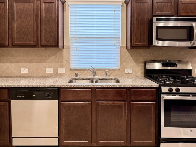 21907 Cascade Hollow Ln