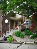 4975 W 82nd Ct in Crown Point, IN - Building Photo