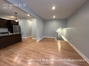 711 Bates St SE in Grand Rapids, MI - Building Photo - Building Photo