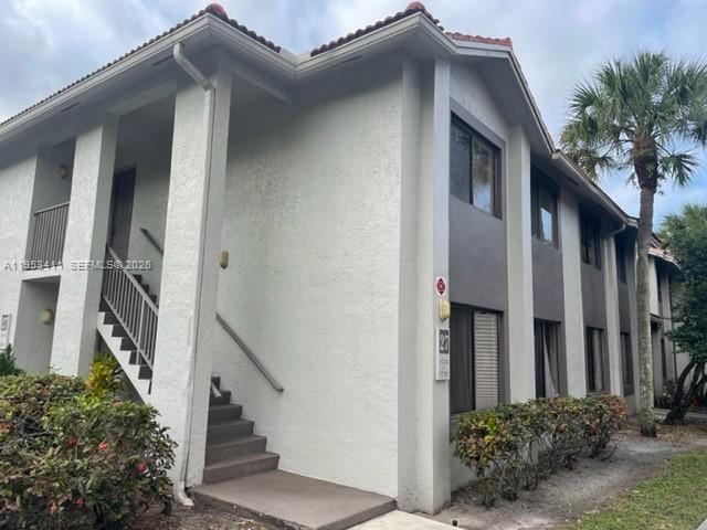 8329 Coral Lake Dr in Coral Springs, FL - Building Photo - Building Photo