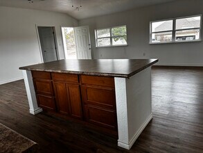 240 Country Club Rd in Whitney, TX - Building Photo - Building Photo