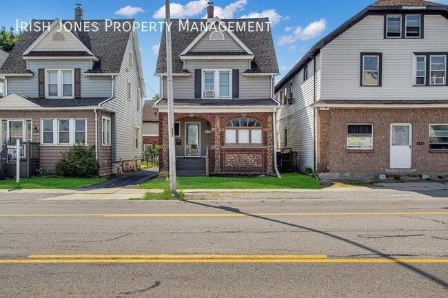property at 2829 South Park Ave