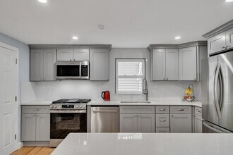10 Spring Rd in Arlington, MA - Building Photo - Building Photo