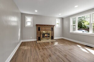 56 Garfield St, Unit 1 in Holland, NY - Building Photo
