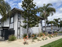 The Hamilton Apartments in Costa Mesa, CA - Foto de edificio - Building Photo