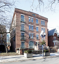 40 Hazelton Ave in Toronto, ON - Building Photo - Building Photo