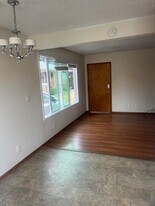 7420 North Omaha Avenue in Portland, OR - Building Photo