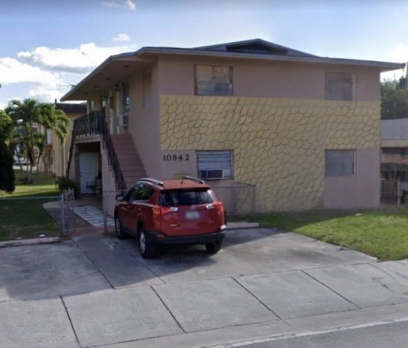 10842 SW 4th St in Miami, FL - Building Photo