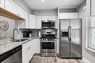 1003A Harwood Ct in Mount Laurel, NJ - Building Photo - Building Photo
