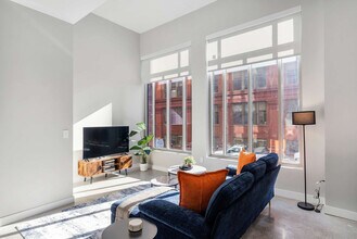 205 W 4th St, Unit SI ID1465694P in Cincinnati, OH - Foto de edificio - Building Photo