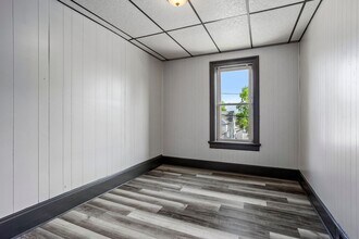 300 Sherry St in Neenah, WI - Building Photo - Building Photo