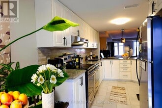 166 Bluestone Private in Ottawa, ON - Building Photo - Building Photo