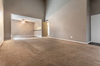 Trailwood Village Apartments in Kingwood, TX - Building Photo - Interior Photo