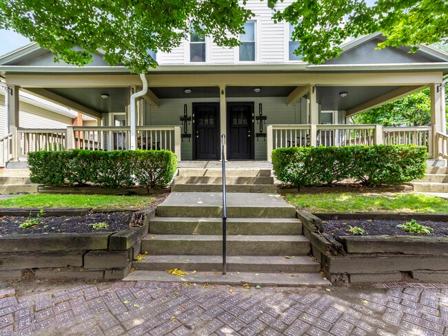 1112 Clinton St, Unit 1112