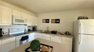 2710 Club Cortile Cir in Kissimmee, FL - Building Photo - Building Photo