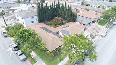 4214 W Broadway in Hawthorne, CA - Building Photo - Building Photo