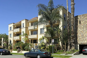 549 E Palm Ave in Burbank, CA - Building Photo - Building Photo