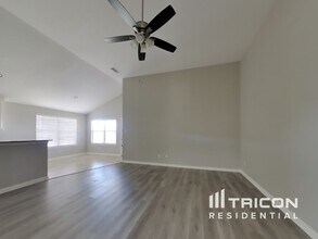6349 Apalachee Trail in Fort Worth, TX - Foto de edificio - Building Photo