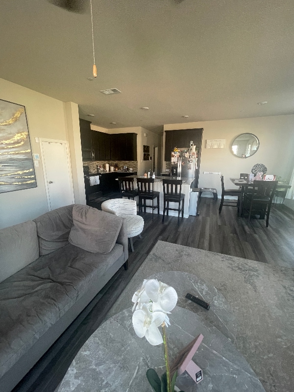 property at 3201 Solana Cir