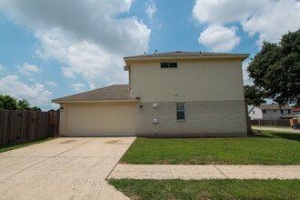 15429 Craig's Crest Path in Pflugerville, TX - Building Photo - Building Photo