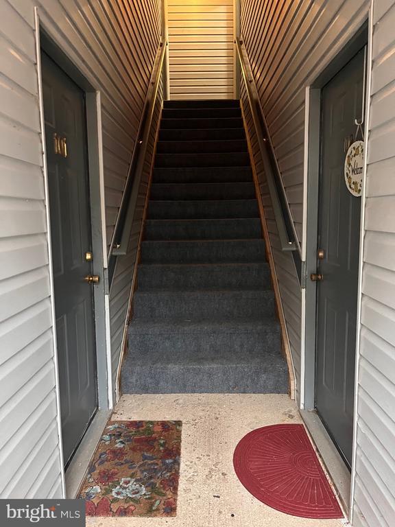 9213 Azure Ct-Unit -202 in Manassas, VA - Building Photo - Building Photo
