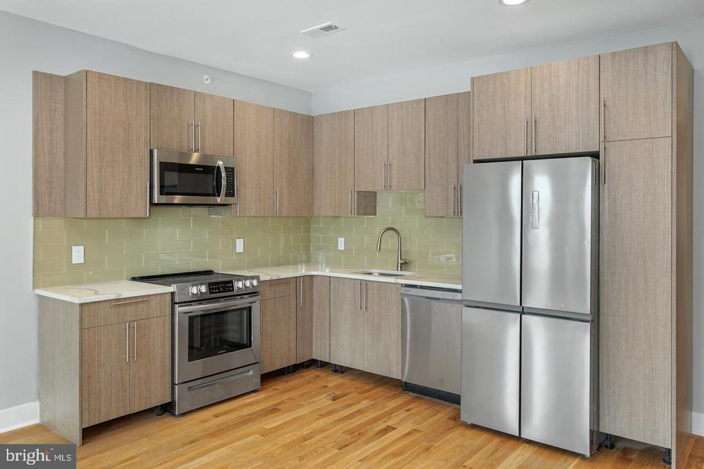 1638 Cambridge St-Unit -C in Philadelphia, PA - Building Photo