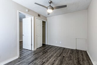 CasaDova in Kenneth City, FL - Building Photo - Building Photo