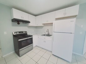 16 N Taylor Ave, Unit 2 in Norwalk, CT - Building Photo