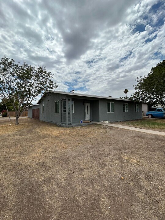 406 W A St in Brawley, CA - Building Photo
