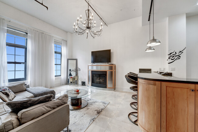 2328 Champlain St NW, Unit 413 in Washington, DC - Building Photo - Building Photo