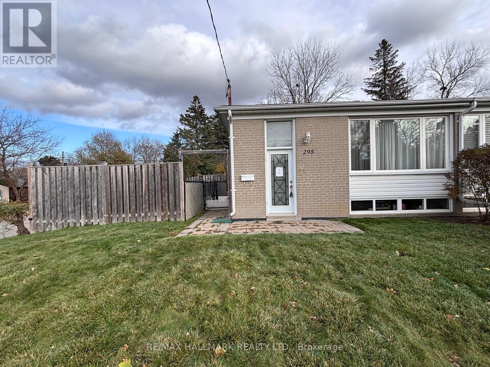 295 Blue Grass Blvd in Richmond Hill, ON - Building Photo
