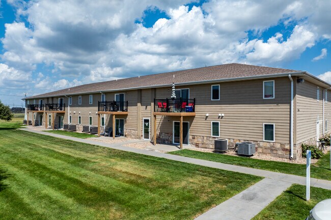 Cedar Ridge in Grand Island, NE - Building Photo - Building Photo