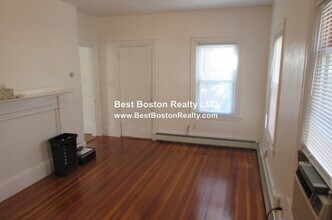 63 Dana St, Unit 11 in Cambridge, MA - Foto de edificio - Building Photo