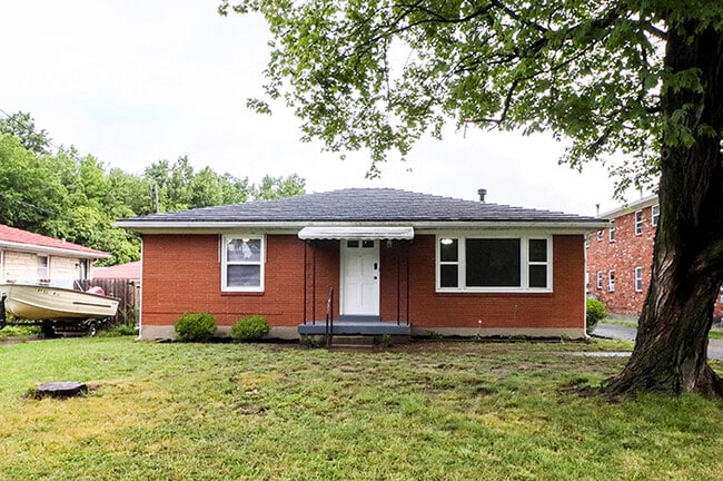 4801 Oak Park Dr in Louisville, KY - Foto de edificio - Building Photo