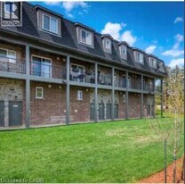 58 Howe Dr in Kitchener, ON - Building Photo