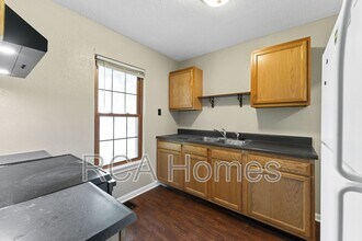 239 S Rural St in Indianapolis, IN - Building Photo - Building Photo