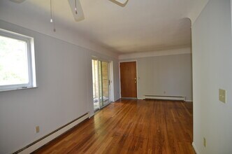 8441 Cottonwood Dr, Unit 4 in Cincinnati, OH - Building Photo - Building Photo
