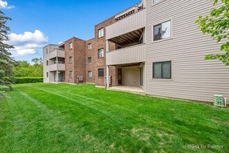 1850 W Highland Ave in Elgin, IL - Building Photo - Building Photo