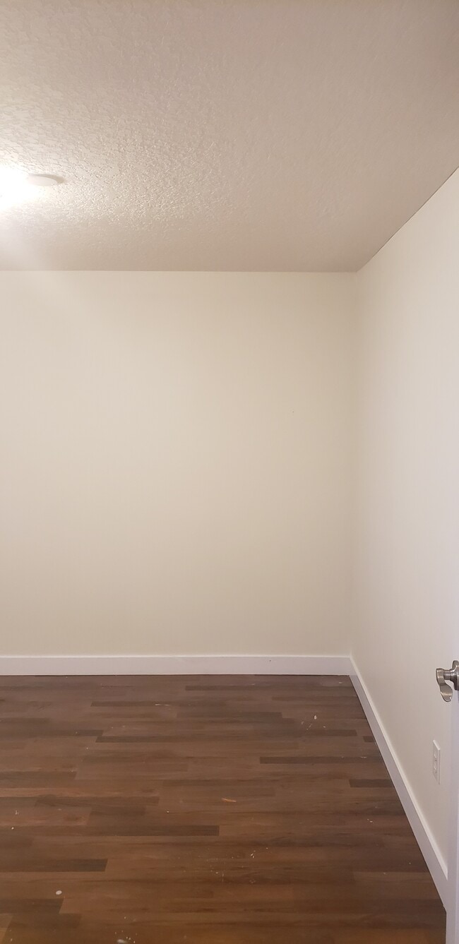property at 512 9A St NE