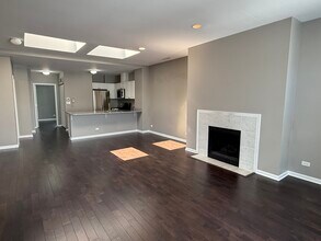 3516 N Sheffield Ave in Chicago, IL - Building Photo - Building Photo