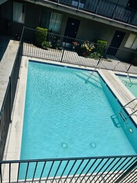 Casa Luna Apartments in Los Angeles, CA - Foto de edificio - Building Photo